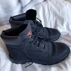 Black timberland boots